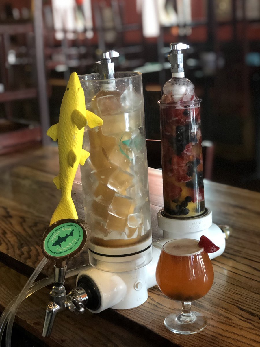 chibbsworth's tweet photo. #sourfest @DeliaFoleysPub with some sweet #seaquench infusions from @dogfishbeer https://t.co/nTtLIHt9TC
