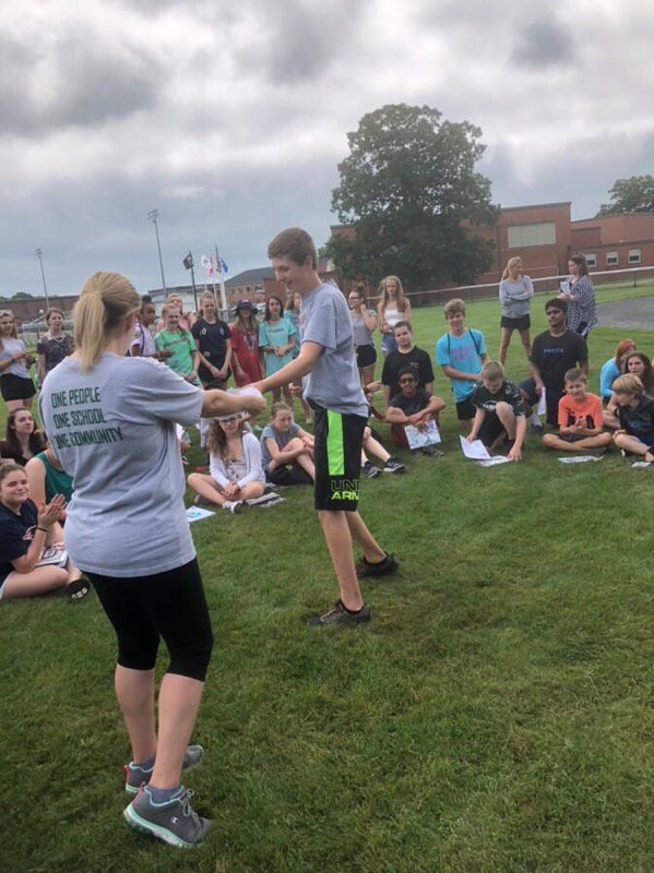 RSkidmoreQMS's tweet photo. Another year has come to an end! Thanks for a great year! #lastday #QMSGold #QMSRocks https://t.co/tCdts5bzhw