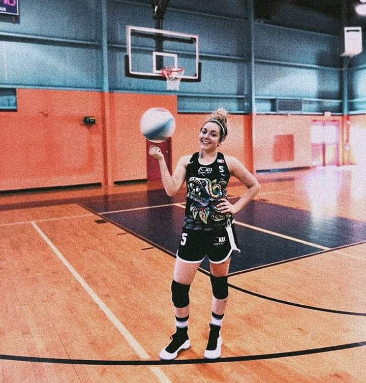 campos_violeta's tweet photo. Empieza de la nada y no pares por nada 🤟😉
#sportFit #sportFitXalapa #seguimosTrabajando #basquetbol #womensbasketball @WBDApro #baloncestofemenino #balls #gym #adidas #As1hoops #mexico #mexicobasketball #basketballislife #basketball #neverstop
https://t.co/VreayMLRzZ https://t.co/VbUNVqrjXu