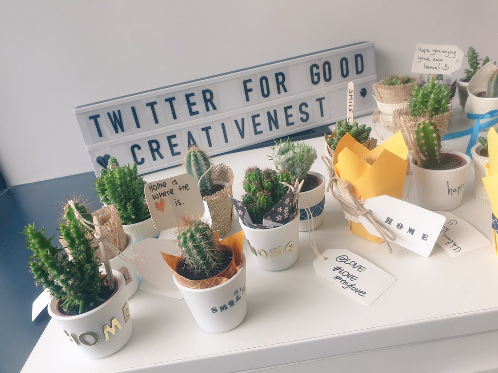 SyrielitaTmis's tweet photo. Thanks to all the arty tweeps who took the time to be creative and generous today! #TwitterForGood #PeterMcVery #Creativenest @jortizsabate @PatriPsv89 @chezfelina @audreyjnd (etc. โค) #TweepTour thanks @leslieberland @jack for visiting us! @TweepsDublin https://t.co/u7vUeBcGki https://t.co/VmgKOblYVX