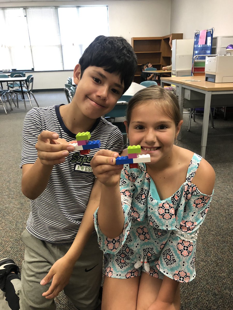 MorganMcNally15's tweet photo. “Can you build it?”- our fav exercise for practicing listening and following directions with our friends!! @SalemElementary https://t.co/a7km8cRTRW