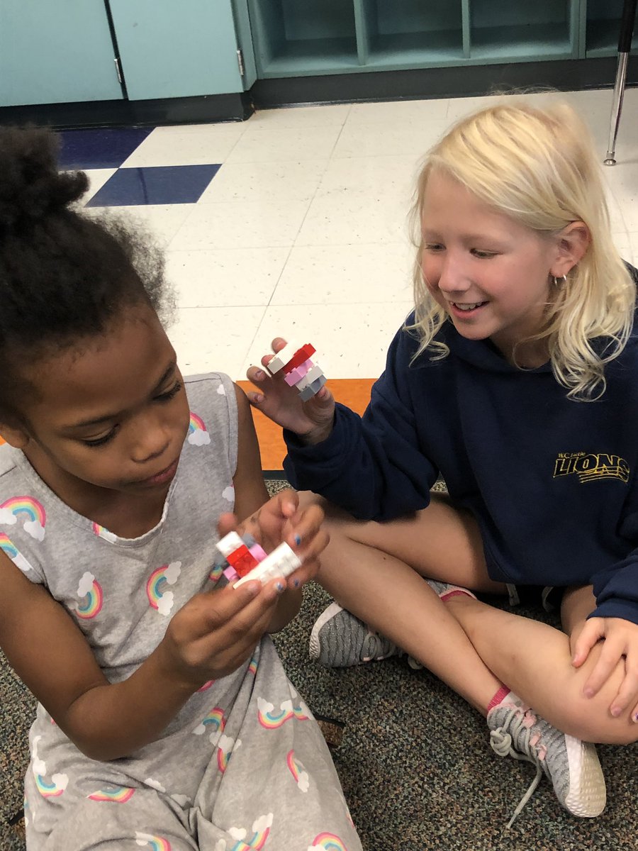 MorganMcNally15's tweet photo. “Can you build it?”- our fav exercise for practicing listening and following directions with our friends!! @SalemElementary https://t.co/a7km8cRTRW