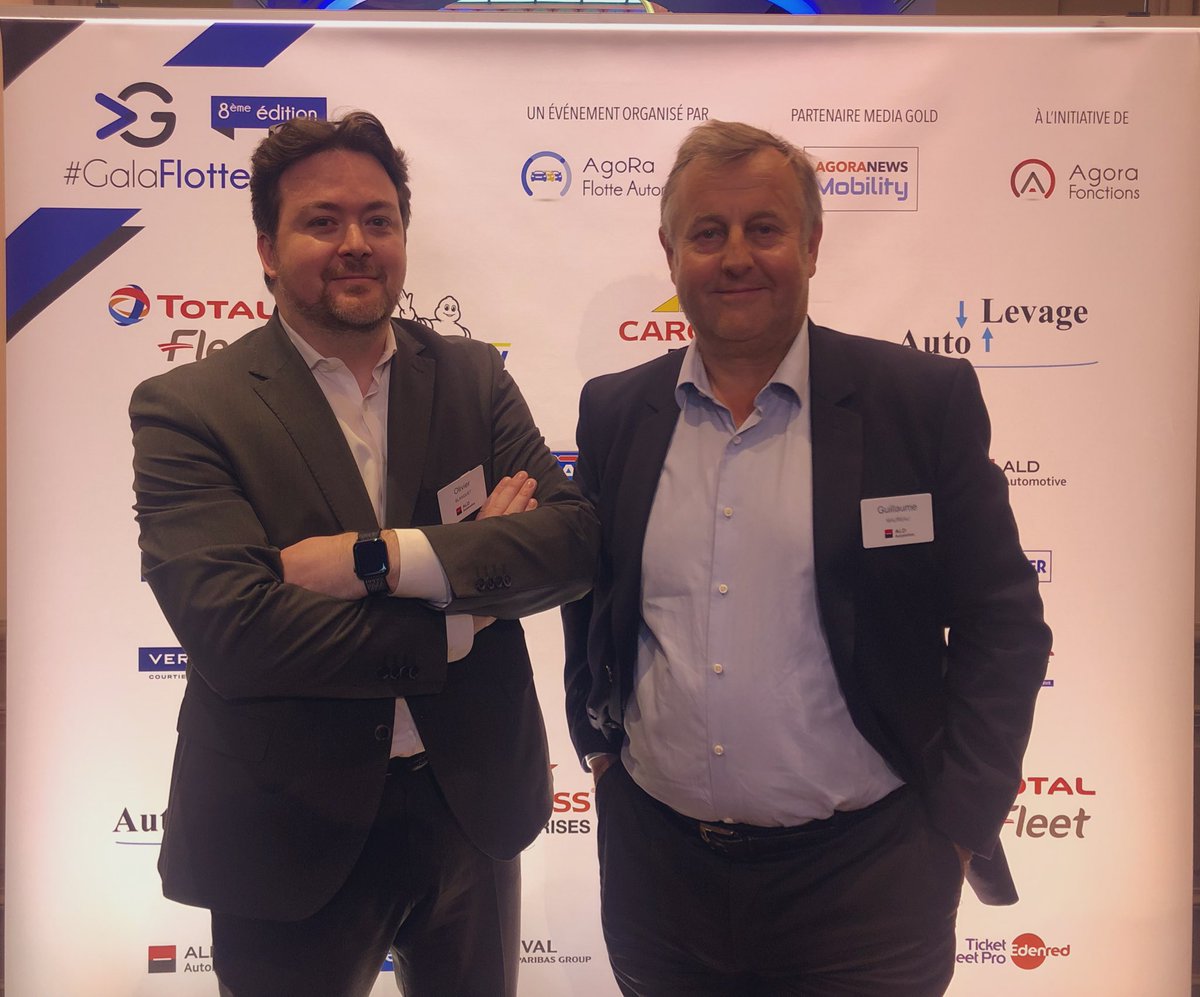 AyvensFrance's tweet photo. Si vous voulez parler gestion de #FlotteAutomobile 🚗, #mobilité🛴 #TransitionEnergetique🦒 c’est avec eux et c’est ce soir au #GalaFlotteAuto 😃
@g_maureau, Directeur Général Adjoint et @blanquet_o Directeur des Grands Marchés https://t.co/MwQHKsJDAl