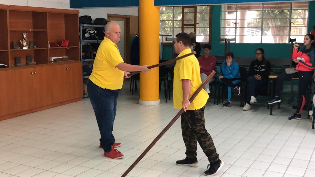 JuegosDVida's tweet photo. #JuegosDVida entregó los diplomas de lucha del garrote adaptada a los alumnos de Adepsi y Apadis Las Palmas tras una exhibición en el Museo Elder de la Ciencia y la Tecnología🎉 https://t.co/fzCpxj0oeF