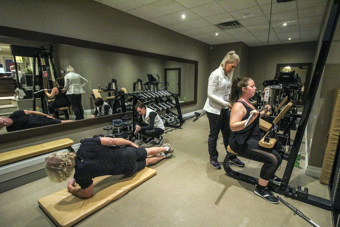 This Sunday at #FITINTHECORE presented by <a href="/lm_winning/">Lisa-Marie Winning</a> IG Private Wealth Management is a Body Sculpt Blast class by <a href="/440_Fitness/">Four Forty Fitness</a>! Starts at 10am outside @BurlingtonPAC - all you need is your mat &amp; water bottle!
ow.ly/2jr350uIe22
#DTBurlOn #BurlOn