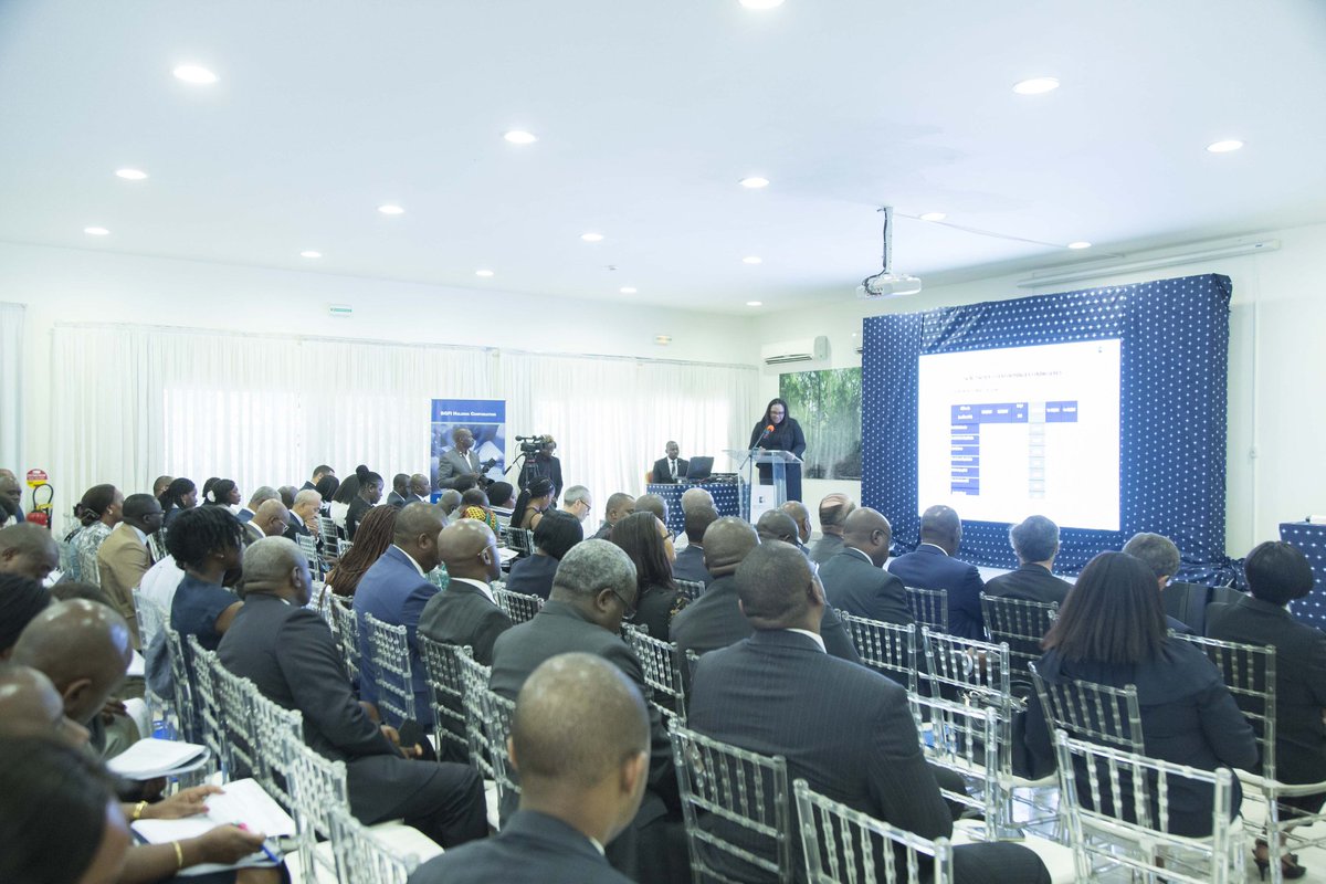 AndersonMboma92's tweet photo. Groupe BGFIBank : Nomination de trois nouveaux administrateurs indépendants - https://t.co/6Jet72c4Hl https://t.co/u4Ji7BNQLy