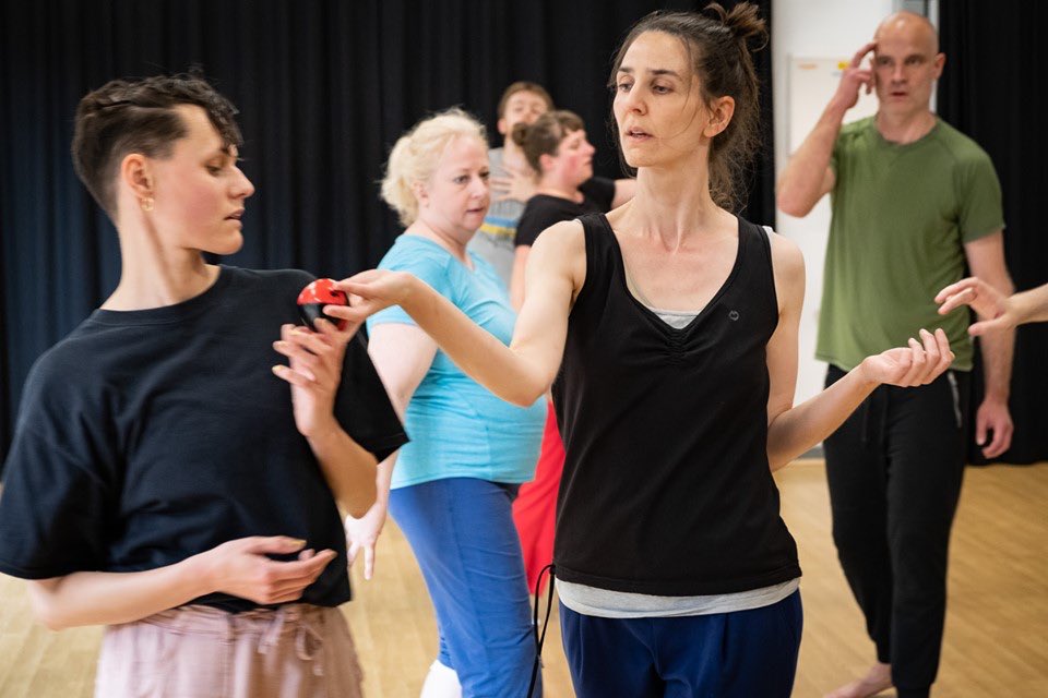 TmesisTheatre's tweet image. Few images from our #expressiveensemble workshop @PhysicalFest #physicaltheatre #physicalactor #ensembletheatre #physicaltheatreworkshop #physicalfest2019