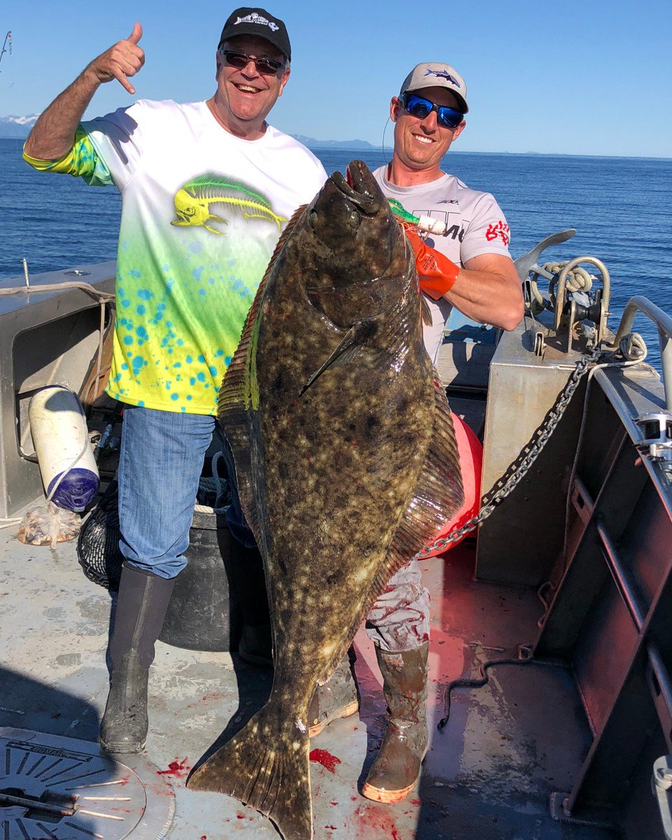 FishAlaskamag's tweet photo. Jim Hunt of #Seward, AK, was following wife’s orders to bring home a fish, but it wasn’t until the last 20 minutes that he pulled in this healthy #halibut. #FishAlaska #fishing #Alaska https://t.co/0e5Vwhjvqx