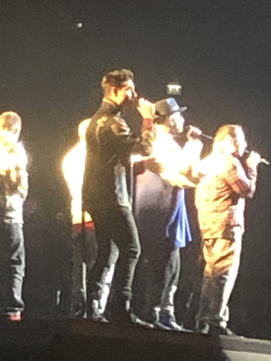 BIGBSBFAN's tweet photo. A big thank u to @brian_littrell @nickcarter @howied @aj_mclean @kevinrichardson @backstreetboys band EVEN bigger thank u to the boys wife @KristinKayPhoto  Leigh @rochelle_deanna 
@LeighanneReena and children for sharing your husbands &amp; Dads with the world #ThankYouBSB #DNAbsb https://t.co/foWS7Zunez