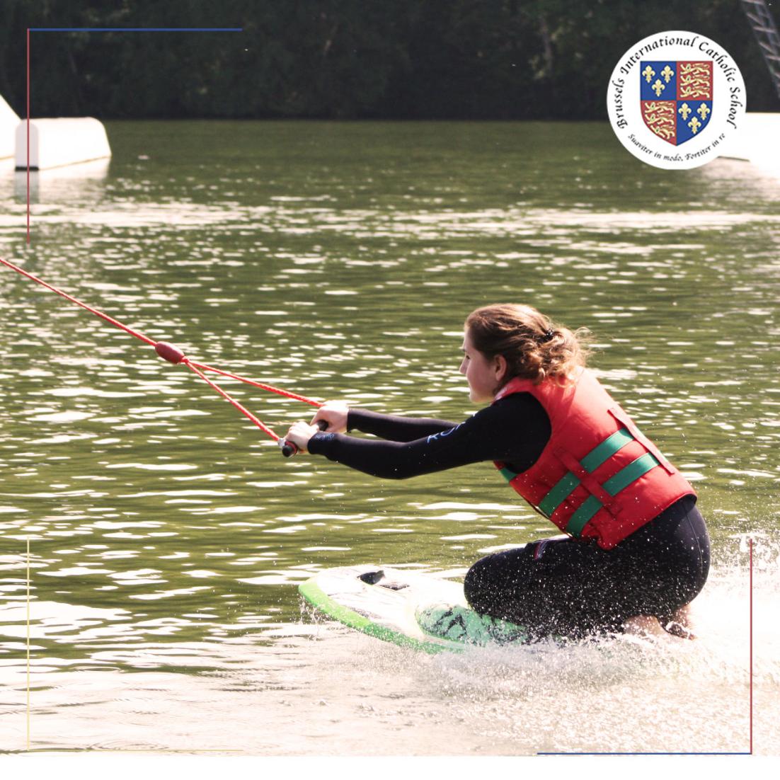 bicschoolbe's tweet photo. Sortie Y10 au barrage de l'eau d'heure
The waters of the Eau d'Heure lakes... Fun and Discovery for our year 10
here some wakeboarding.
*
Les eaux du lac de l'Eau d'Heure... des découvertes et du fun pour nos year 10.
ici la session de wakeboarding. https://t.co/SFPcy46zGQ