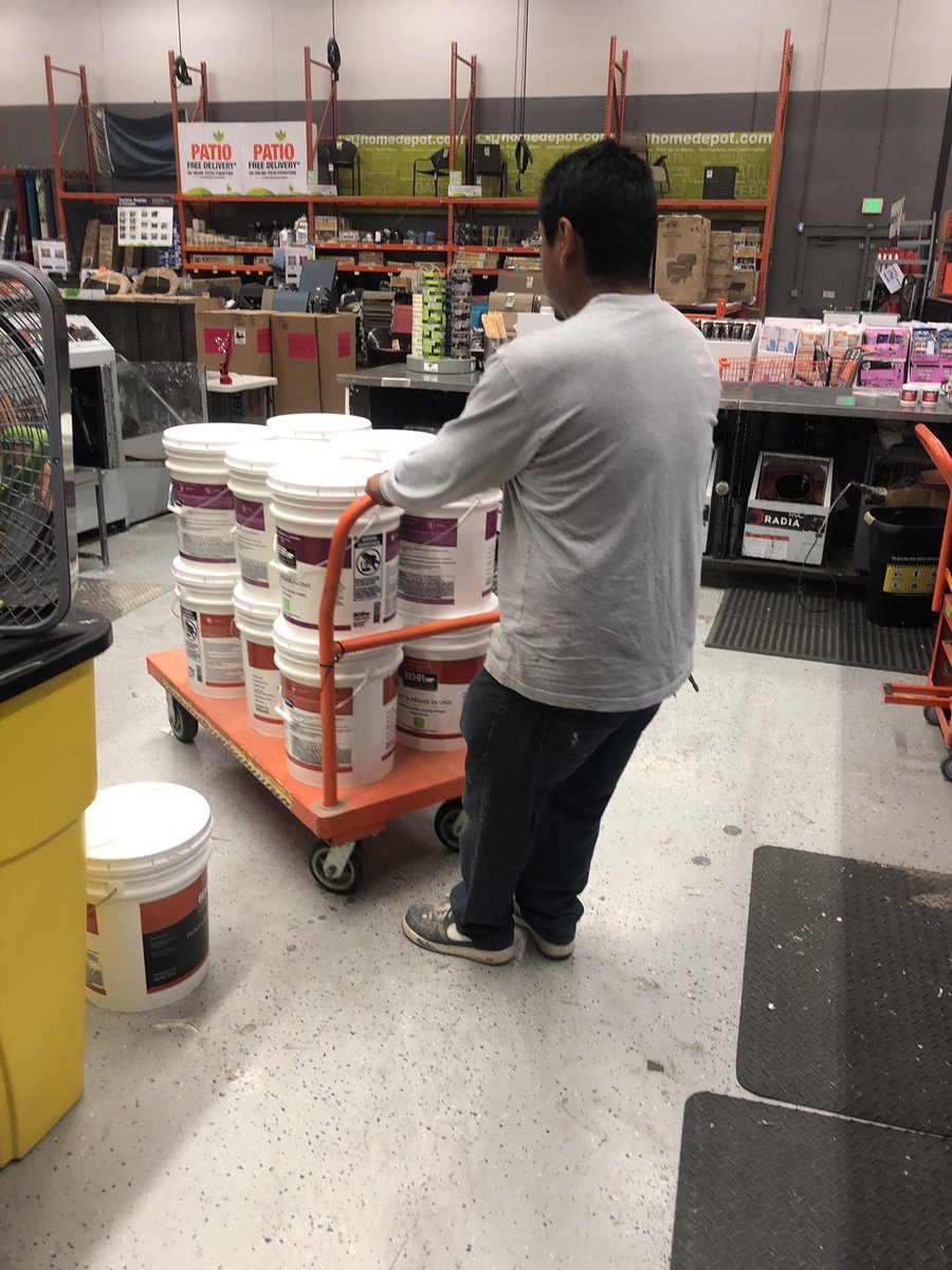 My customer came back for the top coat today, 60 gals of flat and eggshell for a local job at the Pomona store #6645.@BehrWestCobos <a href="/HomeDepot/">The Home Depot</a> <a href="/Specialty6645/">Specialty 6645</a> <a href="/6645D24/">6645/Pomona D24</a>