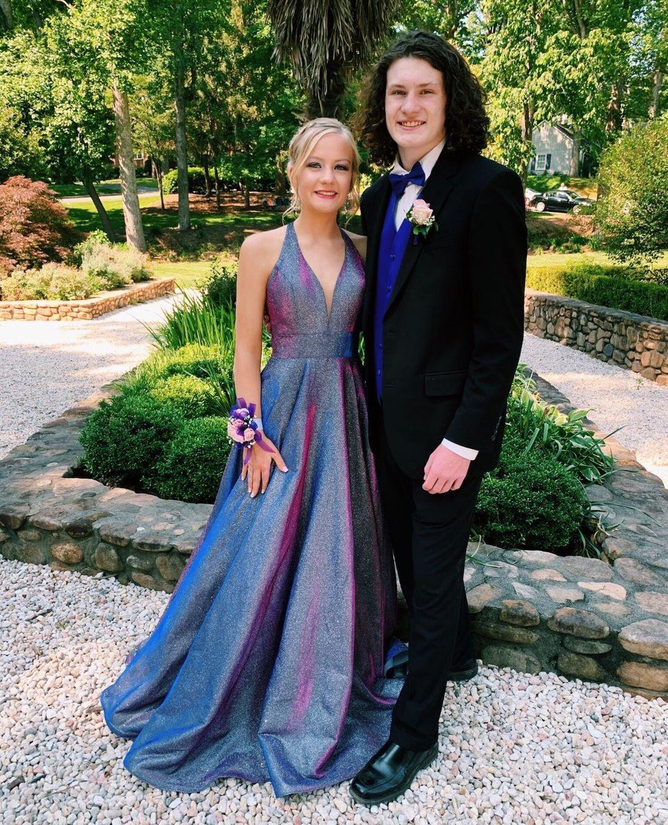 alyceparis's tweet photo. ❤️The beautiful @jenna_brinkley_ and her date 😍

For Style Deets Visit 👉 https://t.co/kXLnckKlIj

#alycegirl #promdresses #prom2k19 #2019prom #bestdresses #eveningwear #formalwear #gala #formal #redcarpet #promgown #alyceparis #wedressthebest #dreamersanddressmakers https://t.co/e5BsGUKHPq