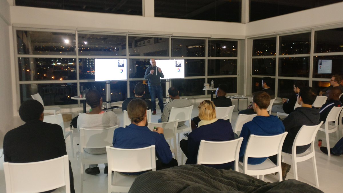 GitzBlitz's tweet image. @JacquesSmuts closing off the meetup with #KotlinCoroutines @GDGCapeTown