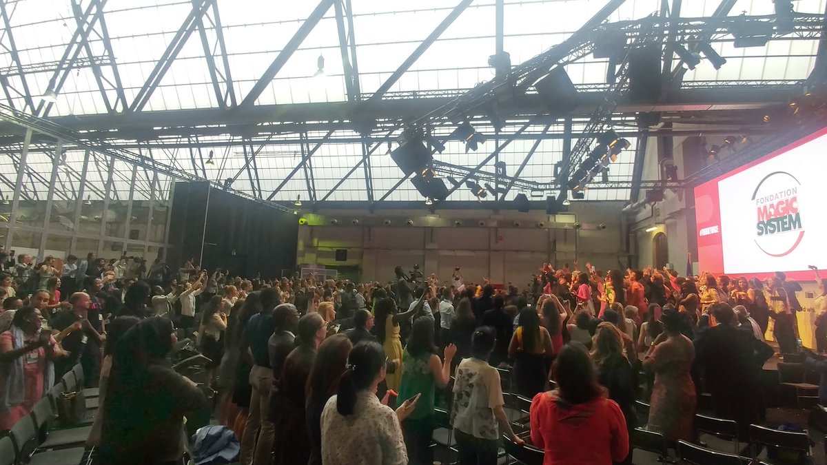 How great is <a href="/Choutyfruity/">Charlotte Sexauer</a> saving the world n all. While getting diplomats to dance