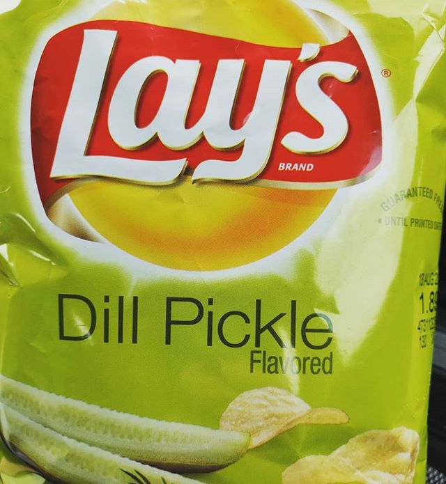 Elsa_Explores's tweet photo. When in America....
#dillpickles
#dillpicklechips https://t.co/Wy6ZokQyjP https://t.co/cBv11DNkUy