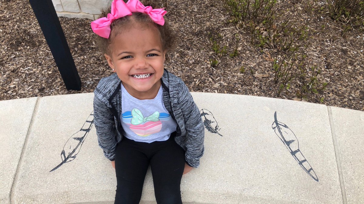 paytonsun's tweet photo. She truly lives up to her nickname. #Cuteness 💕 @PaytonGirl34 https://t.co/YMBqWfSoBr
