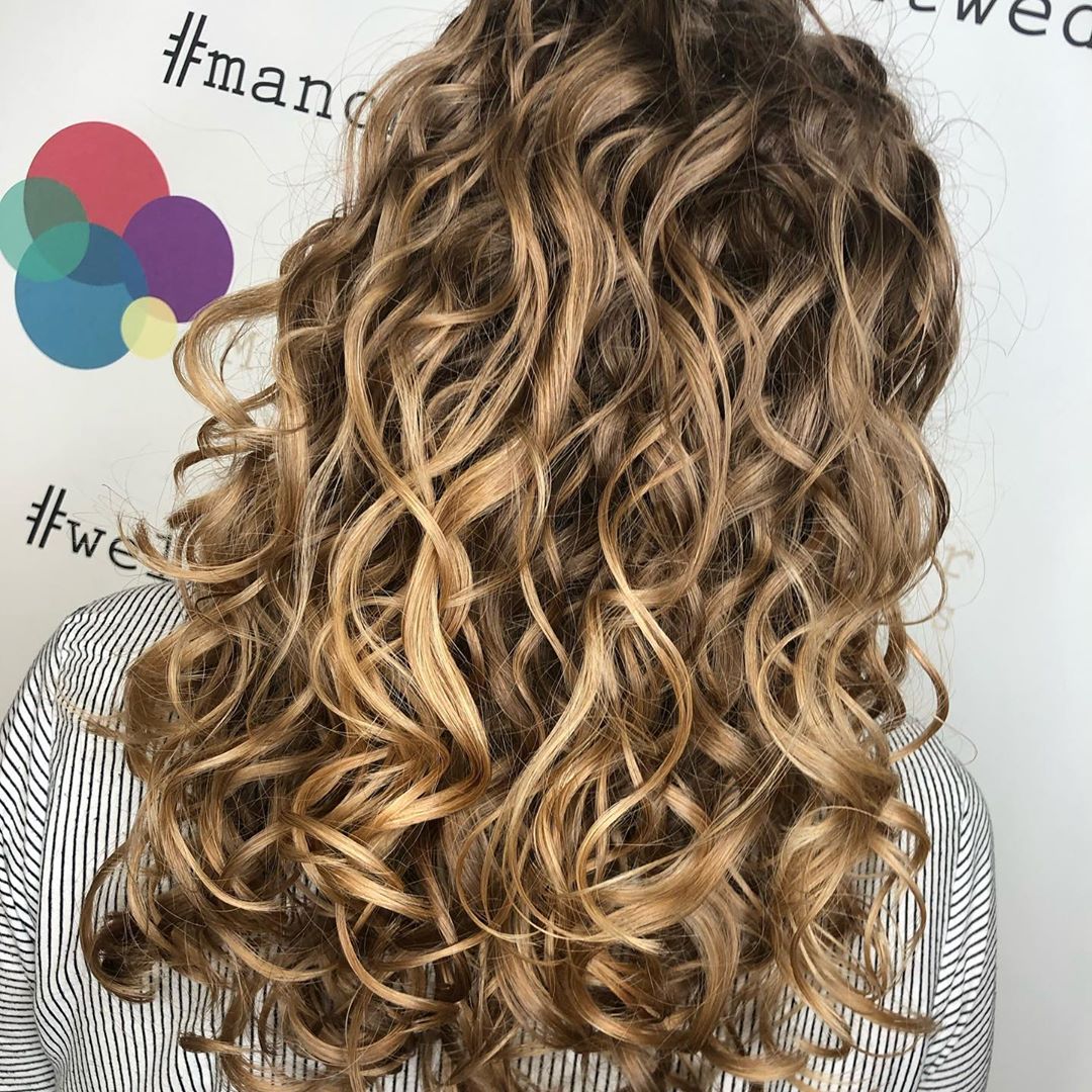 mccroryhair's tweet image. #repost | 📸 vickyqueenofcurls

A cheeky little trim 🎯  fantastic hair ♥️

#vickyqueenofcurls #curlbycurlcut #curlygirlsalon #manchester #mcr