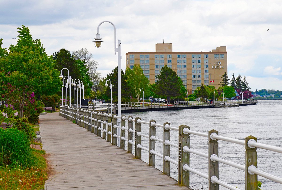 KarpanParkland's tweet photo. The pleasant St. Mary's River Boardwalk in #SaultSteMarie, right outside our room at the #DeltaSSM #TheSoo #AlgomaCountry #DiscoverOn #TMACSSM #TMACTRAVEL https://t.co/N3IBU1cmPq