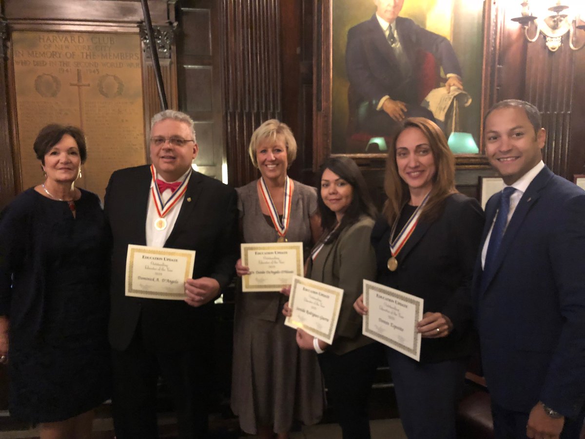 FollowCSA's tweet photo. Congrats to Principals Dominick D'Angelo, Deirdre Deangelis-D'Alessio, Doreen Esposito &amp; Sereida Rodriguez-Guerra on receiving Education Update's 2019 Outstanding Educators of the Year Award! https://t.co/vrOewVr22n