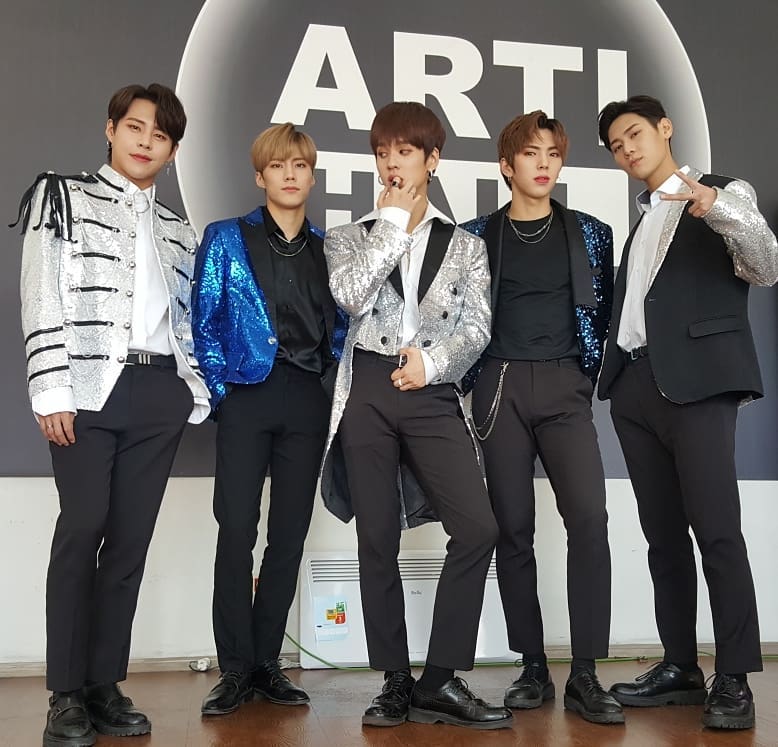 Sophia_Huhu's tweet photo. 190613 #ARTI_HALL Live Show
RusKpop Off YouTube👉
I : https://t.co/0aSm083Mkg
II : https://t.co/13SrXPRdhw
III : https://t.co/Nu72piwsck
#임팩트 #IMFACT #IMFACTinMoscow
#제업 #지안 #태호 #이상 #웅재
#JEUP #JIAN #TAEHO #SANG #UNGJAE https://t.co/Xgi2pAvahu