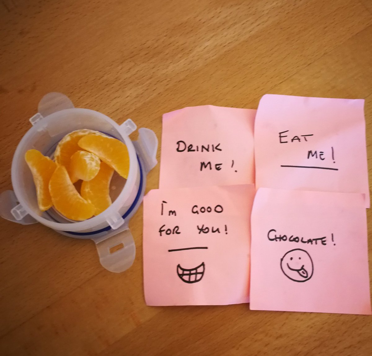 LouiseNoel612's tweet image. A great idea for connection through the school day ... credit to my lovely husband, he put them on all the items in our sons lunch bag... everything eaten but the fruit of course! #transitionalobjects #TISUK