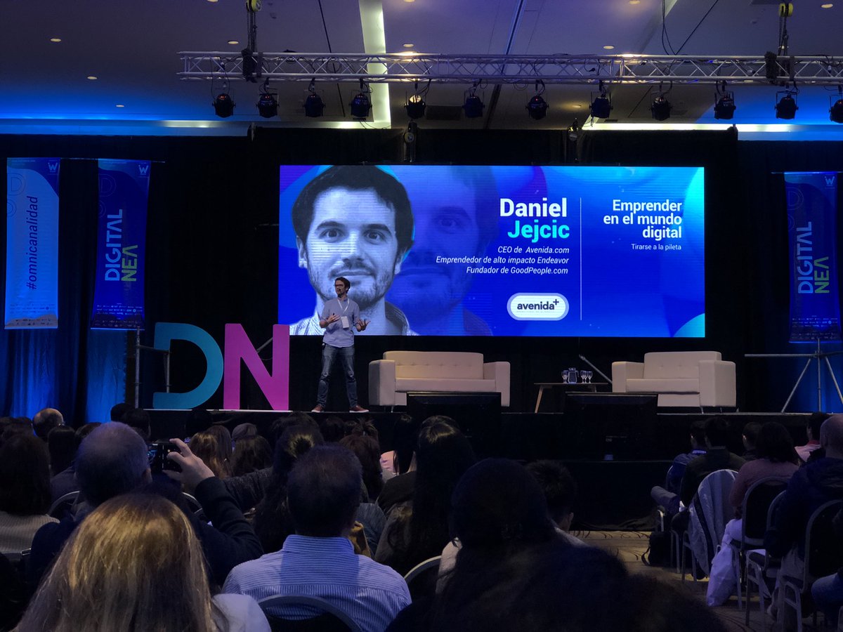 JaviponceAr's tweet photo. @DanoJejcic hace su storytelling y nos invita a pensar sobre el desarrollo de compañías y los exits cuando hacen falta. @ClubCorrientes apoyando el primer #DigitalNEA https://t.co/6tSf9wOvAP