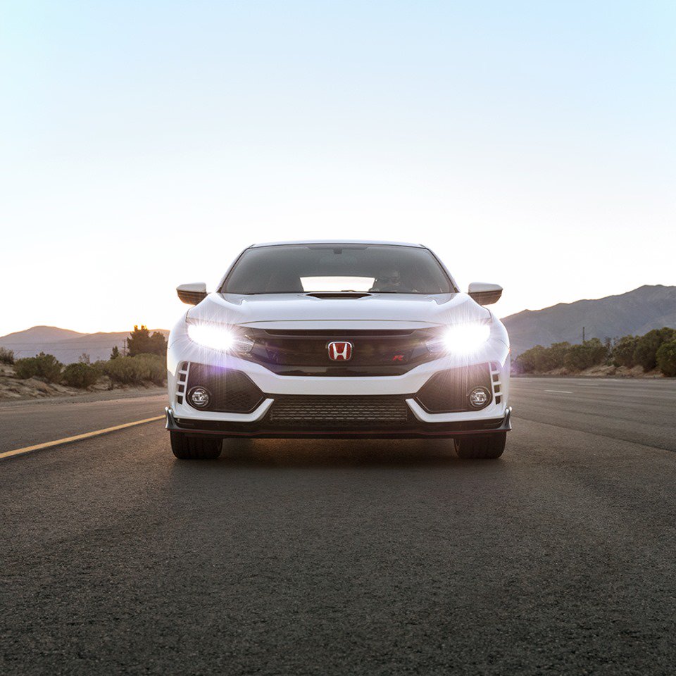_BeavertonHonda's tweet photo. What better way to relax on the weekend than by getting your heart rate up? Sixty years of Honda engineering and ingenuity is brought to you in one vehicle: the #CivicTypeR, equipped with a 2.0-liter VTEC® turbocharged engine. https://t.co/1vjhlXCoDE