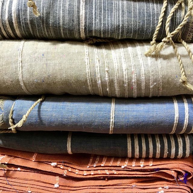 😍Natural dyes to die for😍 As fabrics, throws, scarves and more 😍 Makers + Retailers pls DM me for  info. #amotifmoment
.
.
.
.
 #theessentialdetail #veganfabrics #naturaldyescarf #naturaldyefabric #motifhandmade #artisanmade #bangladeshcraft #fairtra… bit.ly/2WODRWJ