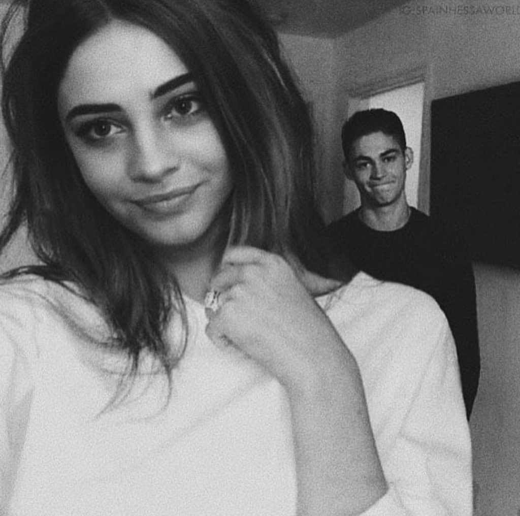 Hessashippers's tweet photo. I MEAN....🤯
Too bad there isn’t any real selfie of our movie hessa and real life herophine.🥺 https://t.co/fXVjeHYkb9