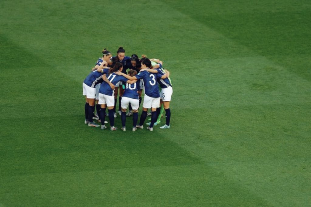 Si bien esperamos resultados ajenos favorables, hoy el marcador decora la trascendencia de la historia dorada que este equipo acaba de escribir. Son la cara de un colectivo que apareció para quedarse a ganarle mano a mano cada pelea a la adversidad. Lo están consiguiendo. Orgullo
