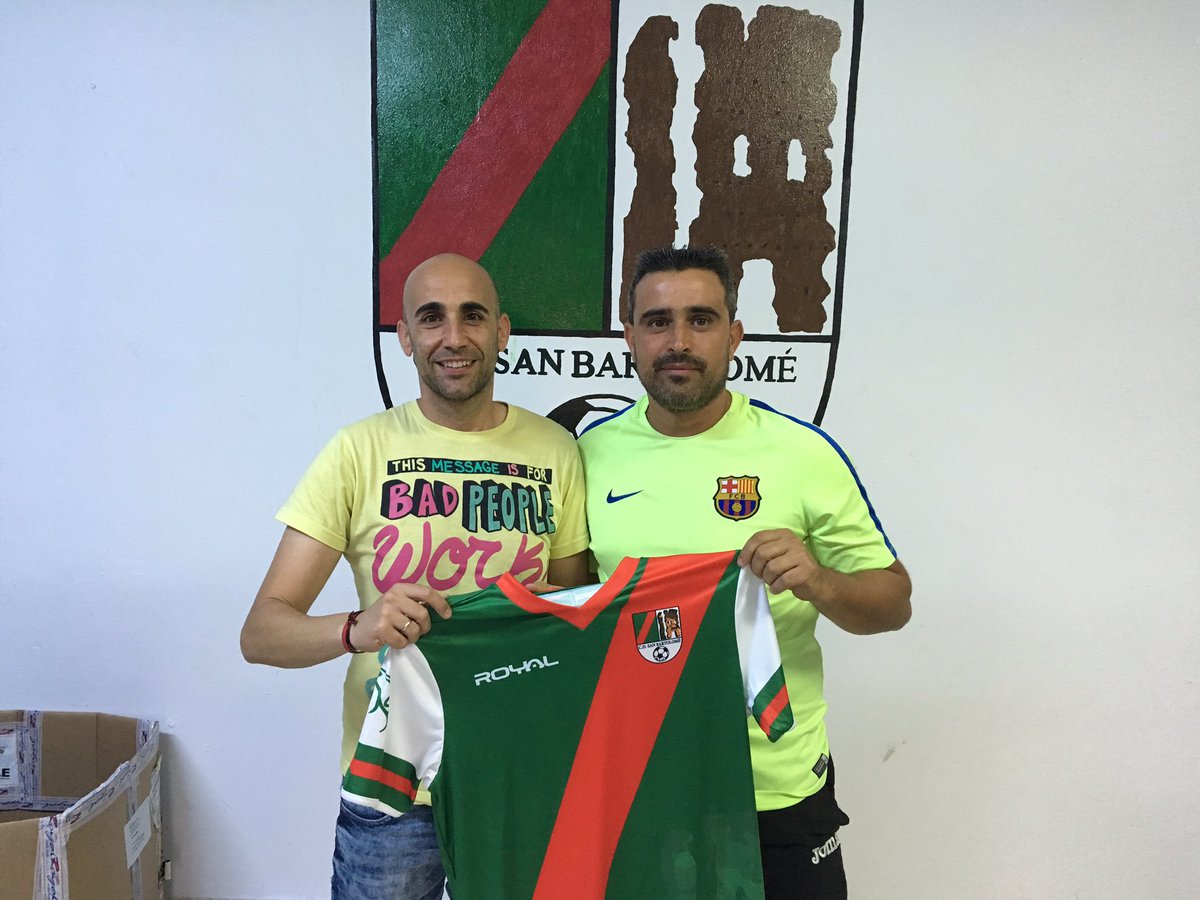 AD_SanBartolome's tweet photo. RENOVACIÓN DE JUANMA LÓPEZ

Juanma renueva con el club, embarcandose en una nueva aventura con un equipo de nueva creación, el 2012. Deja atrás una etapa preciosa con 2009, etapa en la que el aprendizaje se ha demostrado con dos títulos de liga y uno de copa.

#CanteraSamaria https://t.co/EPm0K192bY