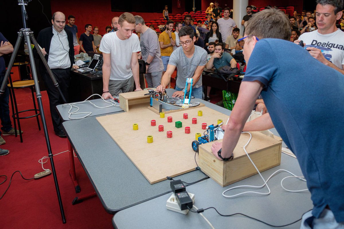 NancyFlorianJ's tweet photo. With my group, we were able to design a functional robot but we did not manage to reach the final stages. Nevertheless, it was an excellent experience to compare, with other groups, our solutions to the same problem through a tournament. @SigmaClermont #Engineer https://t.co/zHOaLq7CGD