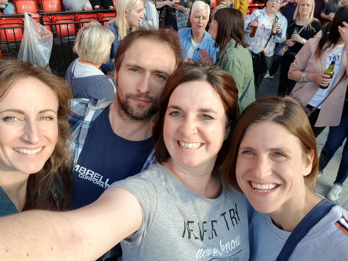 kate_m_fleming's tweet image. #cantspell #bonjovimemories #liverpool #halfwaythere celebrating my 40th!!