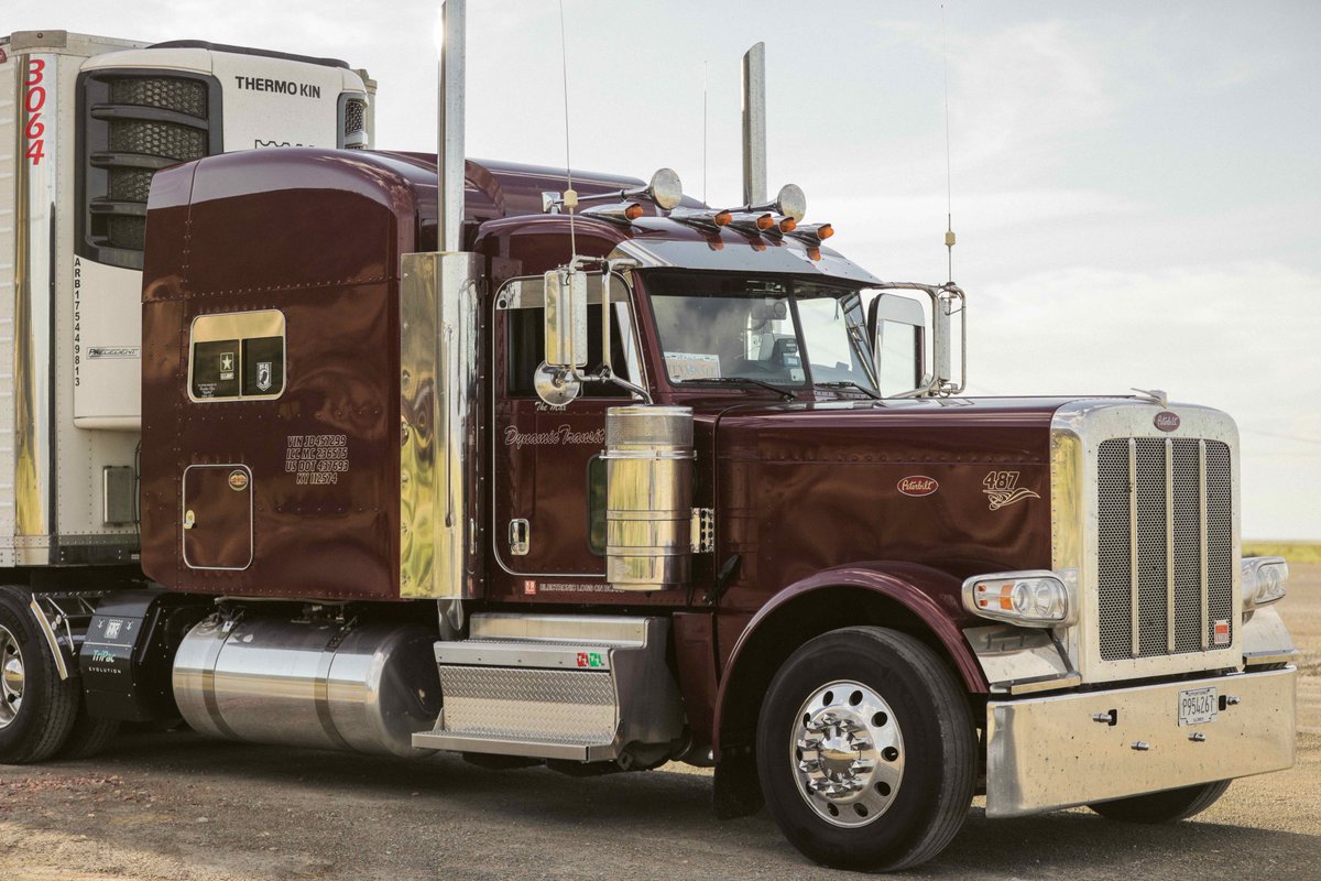 DynamicTransit's tweet photo. We just reached 5,000 followers on Facebook! Thank you to all our fans and drivers. If you're not following our page already go follow us! Link below. https://t.co/OgirNqU4AU #dynamictransit #peterbilt389 #peterbilt #trucking https://t.co/n1rduOgUhq