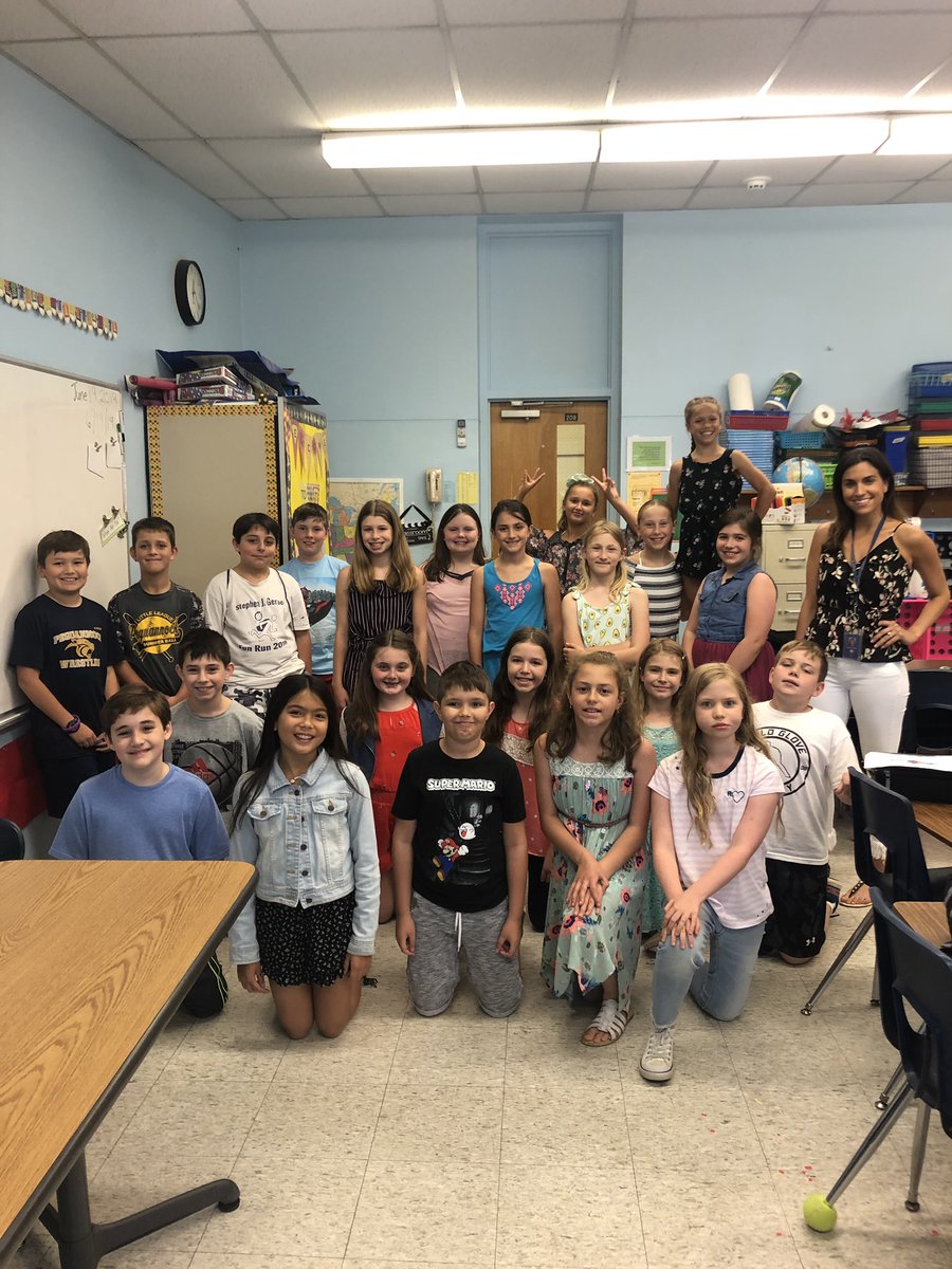misstrattou4's tweet photo. &amp; just like that the school year is over! It was an amazing year and these students made me feel so special. Happy Summer!!! 💛 https://t.co/uLuXvnOyTX