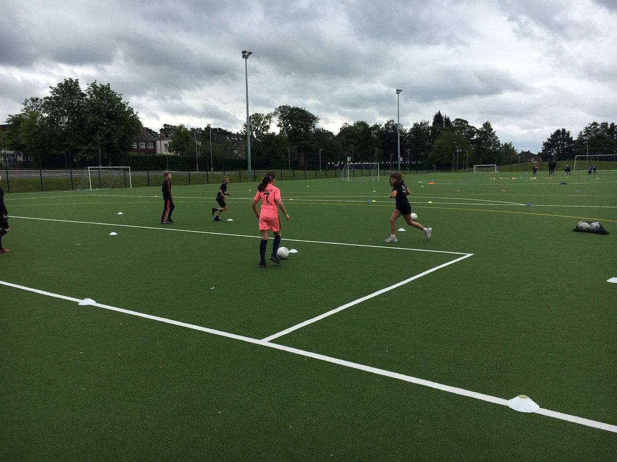 CoachingPma's tweet photo. 🚨📣 Werneth Group Session 📣🚨

Come along to our Saturday morning group session, 9-10am, at Werneth School, Romiley⚽️

Ages 5-11, all abilities welcome. Only £5 per session. Great turn out last week for our first session, and plenty of smiles throughout 🥅

DM or get in touch!! https://t.co/OCJ1Q5MXPL