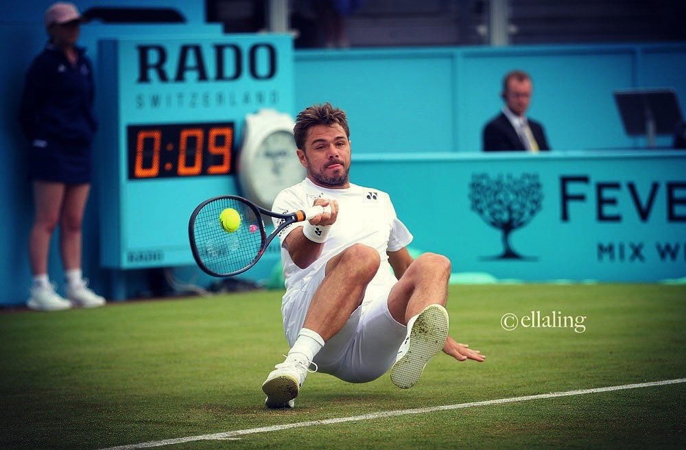 stanwawrinka's tweet photo. Getting myself out of trouble...First round done 🙄🤗😅🤫🌱🎾☔️💥💪🏻✅ #grass #rain #onmyass #outoftrouble #enjoy https://t.co/ti9bmryv6P