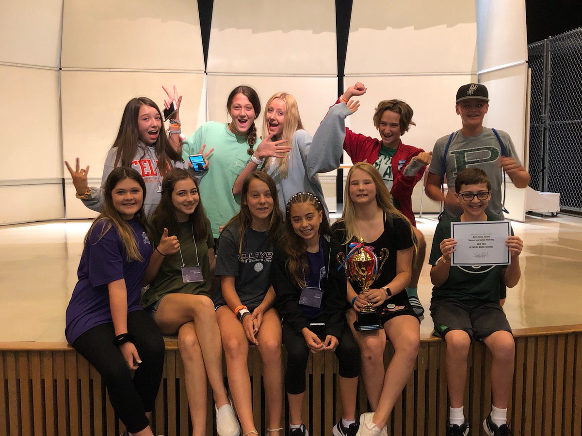 ReynoldsYrbk's tweet photo. And that's a wrap...🎤
on the @NTX_yearbooks camp at TWU Denton. The @ReynoldsYrbk staff gave it their all to bring home our theme, cover, a completed 18 step project portfolio, Gold Tier level and the first 🏆 for the school year! #yearbooklove #prosperpowerhouse @PISDReynolds https://t.co/1SB2Fp3N5e