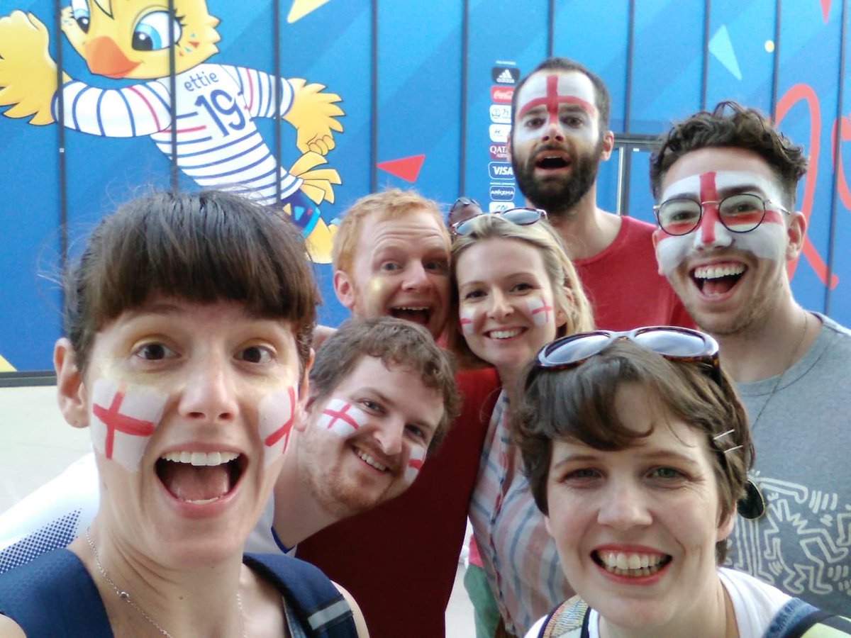 webblaurajane's tweet image. trois lions sur une chemise #WomensWorldCup2019
