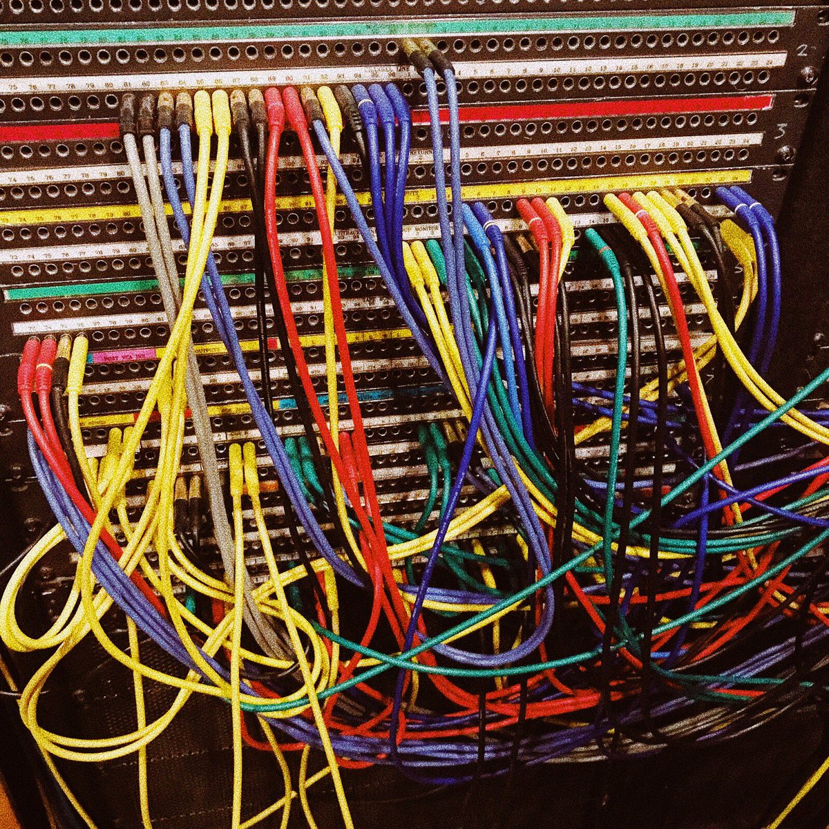 HottraxInc's tweet photo. Every cord has a purpose - just like YOU do. Never give up on your #dreams. ๐๐ญ #HTICollective #WordsOfWisdom #quoteoftheday #musicianlife https://t.co/tc2IeU1vwD