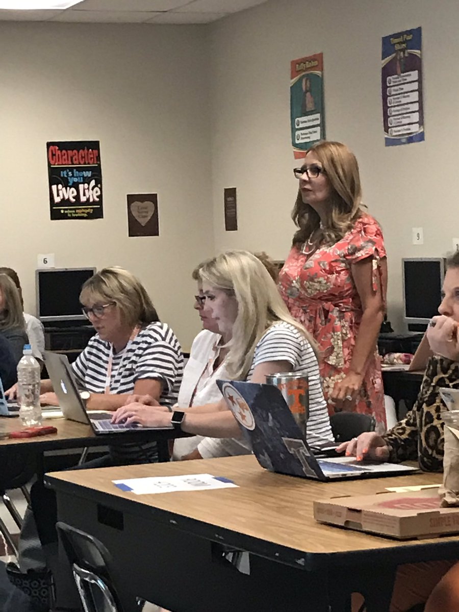 mcaballero29's tweet photo. So proud of our McGowen peeps! #teachusall #mcgpoolsidepd #Carnverge19 https://t.co/iIJdvmcyqd