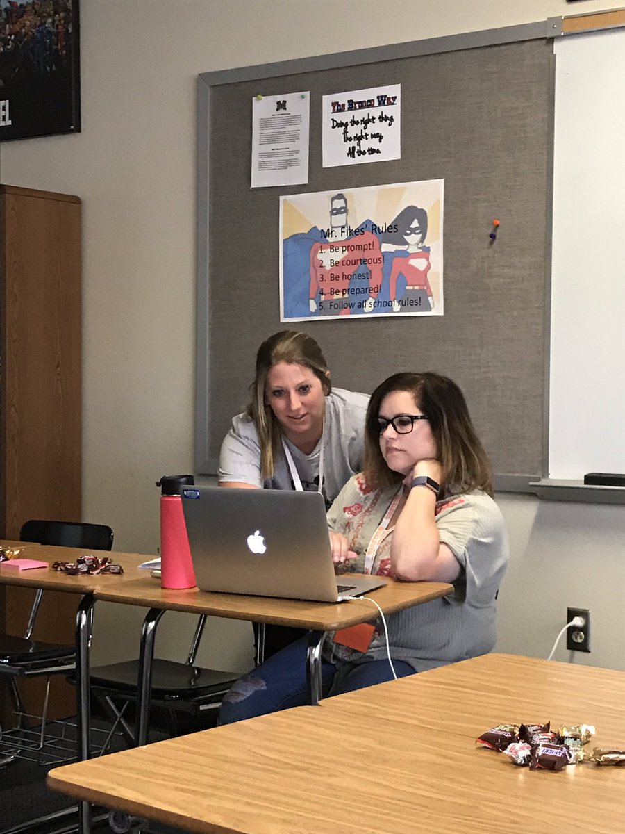 mcaballero29's tweet photo. So proud of our McGowen peeps! #teachusall #mcgpoolsidepd #Carnverge19 https://t.co/iIJdvmcyqd
