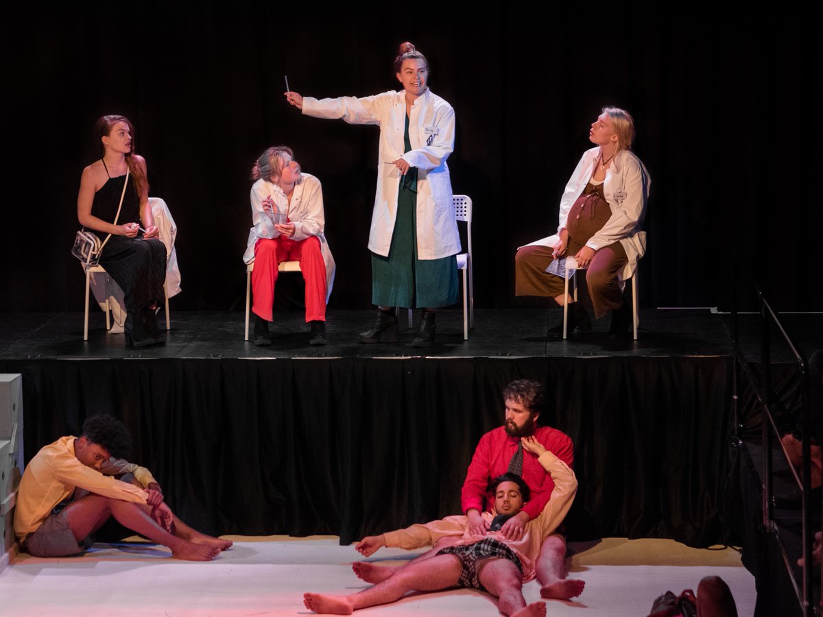 Terwijl #Impressfest dag twee in volle gang is, genieten we nog even na van de fantastische openingsdag. Een sfeerimpressie van alle kunst, mode, fotografie, muziek, theater en vormgeving die gisteren op het programma stond. <a href="/noorderpoort/">Noorderpoort</a>