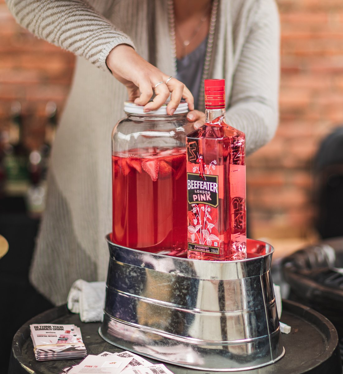 designcoredet's tweet photo. We had an amazing time at #DrinksxDesign and #DesignSalon last week and it would not have been possible without Planet M (@MEDC), @ford, @ccs_detroit, @beefeatergin_us and @martellusa! Thank you to partners and attendees alike for another great event! Photos by @paultaylorfilms. https://t.co/9eiqCKyhvQ