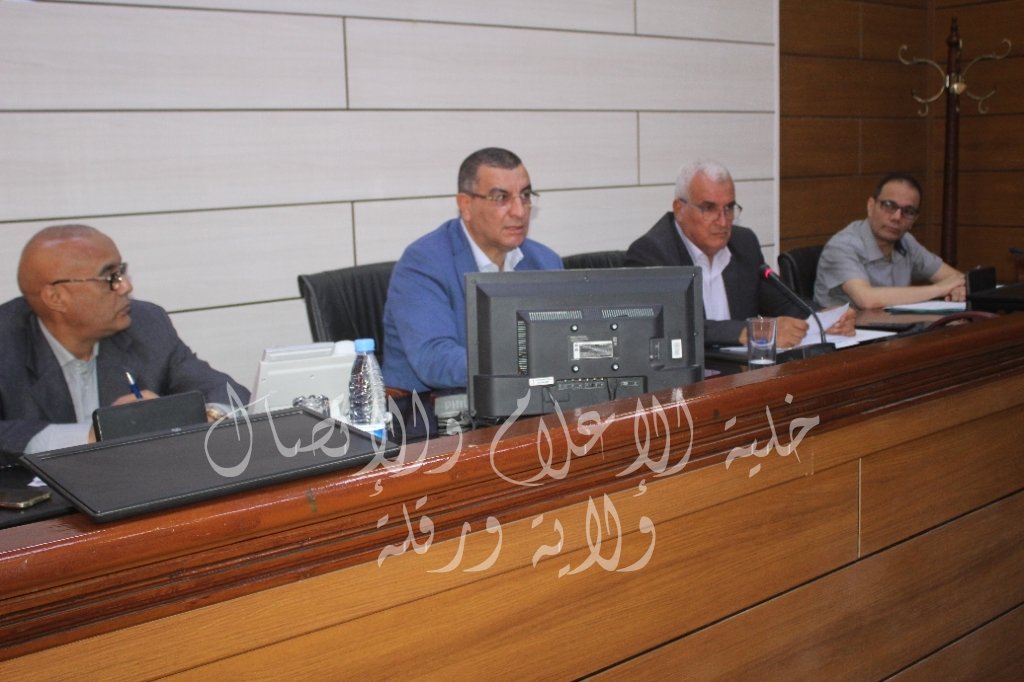 DeOuargla's tweet photo. في إطار التحضيرات للإحتفالات المخلدة للذكرى ال 57 لعيدي الإستقلال والشباب 05 جويلية 2019/1962 ، ترأس السيد والي الولاية هذا اليوم 19 جوان 2019 إجتماعاً للجنة الولائية لتحضير إحتفالات الأعياد الوطنية، و ذلك لضبط البرنامج الخاص بالإحتفالات https://t.co/x5lG2gUkDm https://t.co/lOvL3HRzAh