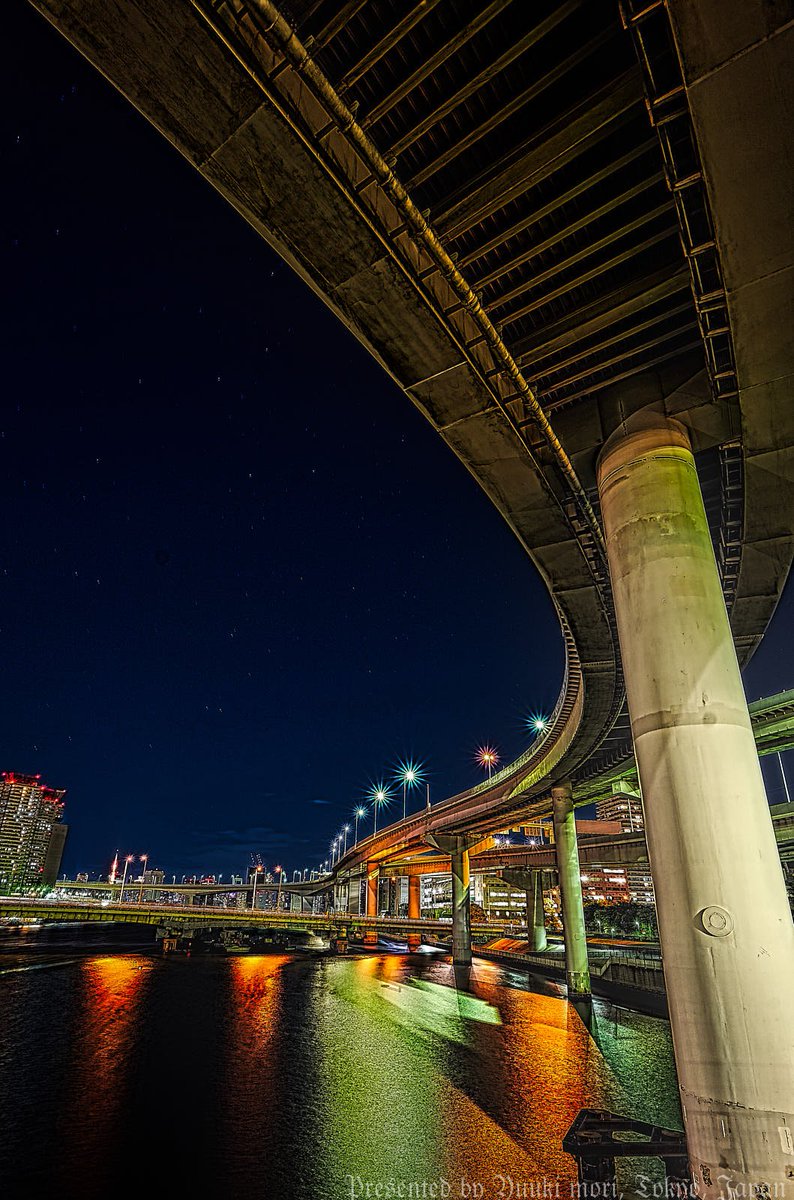 Alternate take of my blog 'Sony α7R III + Batis 2.8/18 HDR Shooting in Ariake junktion'

digiword.jp/2019/06/20/son…

#HDR #streetphotography #streetsnap #Urbanarchitecture 
#photo #photographer #SONYα7RIII #Batis2818