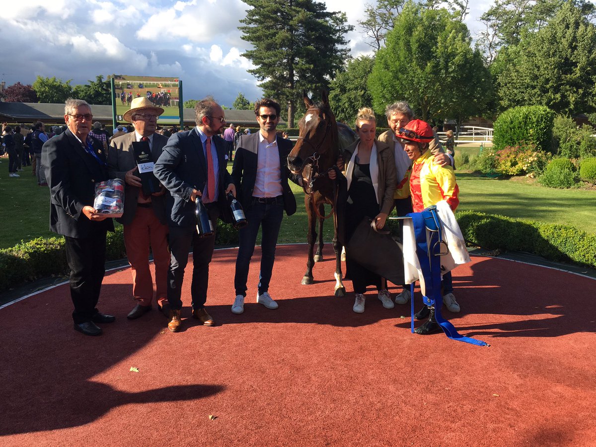 EcurieVivaldi's tweet photo. Merveilleuse #Trésorerie ! On n’a plus de mots tellement c’est beau cette victoire de listed pour notre jument de coeur ! Merci à Aurélie, à @Auge95721194 et surtout @teamchferland qui a fait du super boulot avec elle ! https://t.co/ascP2wrEUH