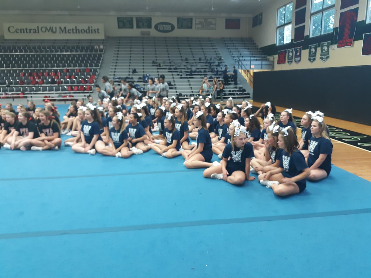 baker_ow's tweet photo. Day 1 at @VarsitySpirit speed camp begins. Let's do this! https://t.co/MSBQi5xWU0