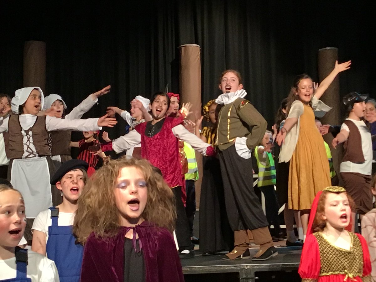 NorwichHighPrep's tweet photo. What a treat! We’ve enjoyed two fabulous performances of ‘Shakespeare Rocks’ from our Year 5 and 6 girls full of singing, dancing and packed with laughs. Very entertaining girls! https://t.co/JBzN8oQ20Y