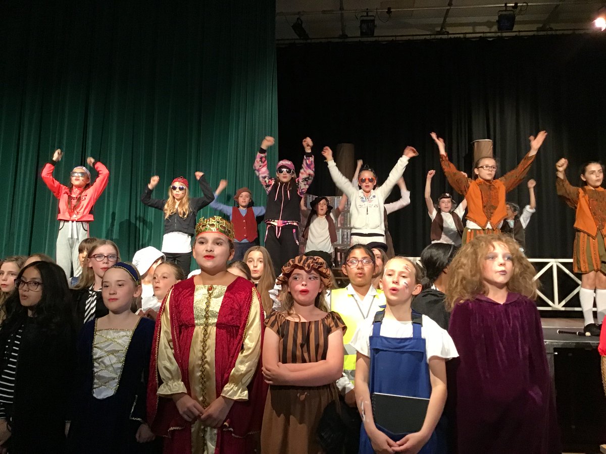 NorwichHighPrep's tweet photo. What a treat! We’ve enjoyed two fabulous performances of ‘Shakespeare Rocks’ from our Year 5 and 6 girls full of singing, dancing and packed with laughs. Very entertaining girls! https://t.co/JBzN8oQ20Y